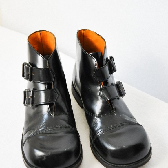 Vintage Round Toe Leather Boots - Picture 8 of 15